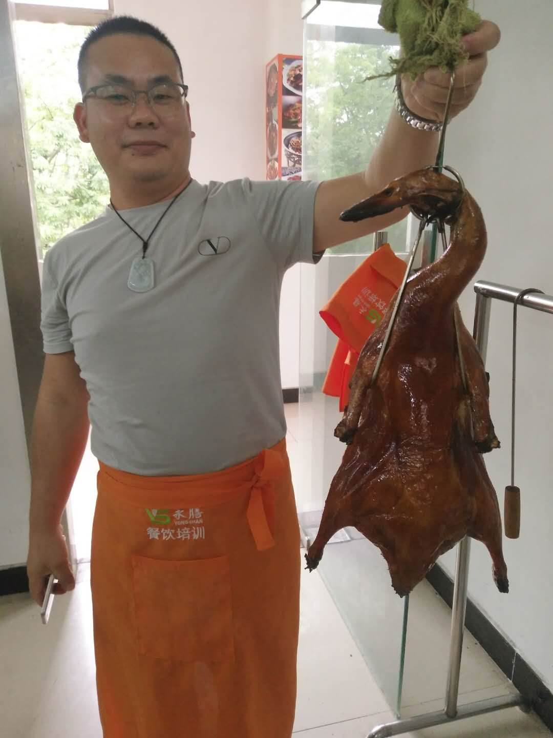 烧腊师傅火热招聘，探寻美食技艺，共创味觉传奇之旅